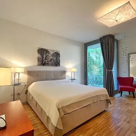 Residenza I Melograni - * دومازو