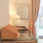 Residenza I Melograni - شقة