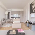 Residenza I Melograni - شقة