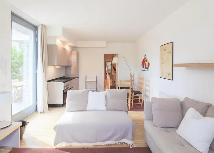 Апартаменты Residenza I Melograni - *
